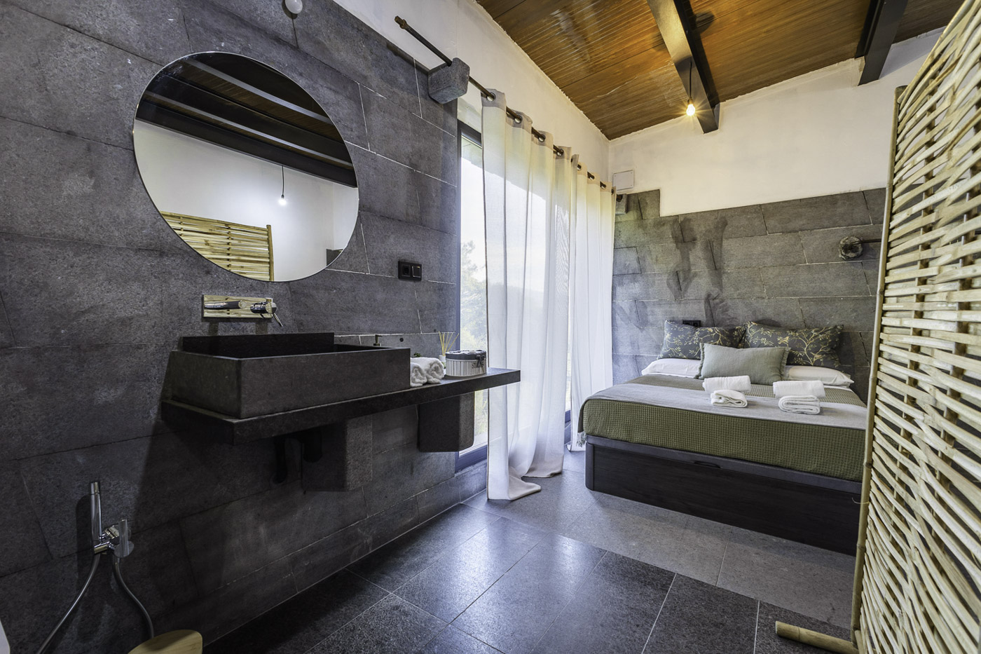 Built-in granite washbasin